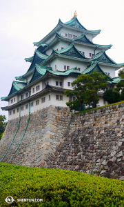 Hrad Nagoya byl postaven v roce 1612. Jeho velká část byla zničena nálety v roce 1945 a v roce 1950 byl zrekonstruován. (fotil Ben Chen)