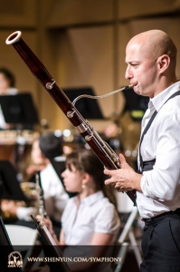 Fagotista Jan Urbanowicz se připravuje v Yuanlin Performance Hall v tchajwanské provincii  Changhua.
