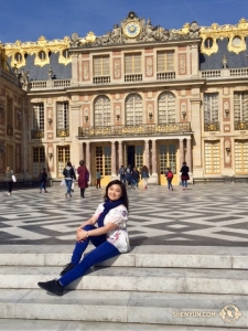 Sólistka na erhu, Linda Zhen Wang, spolu s orchestrem strávili dopoledne ve versailleském paláci, jejž nechal postavit Ludvík XIV. (fotila koncertní mistryně Astrid Martig)