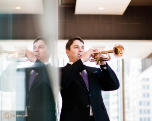 Trumpetista Vladimir Zemtsov pochází z Ruska. K Shen Yun Performing Arts se připojil teprve v roce 2017.