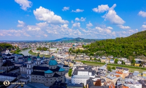 Z pevnosti můžete vidět skoro celé město a přilehnou krajinu. (fotil tanečník Felix Sun)