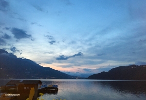 Lago di Caldonazzo, je největším jezerem v italském regionu Trentino-Alto Adige. Je obzvláště okouzlující za soumraku.